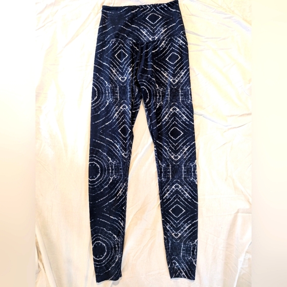Beyond yoga navy/white diamond pattern tie dye highwaisted leggings size small - Picture 1 of 4